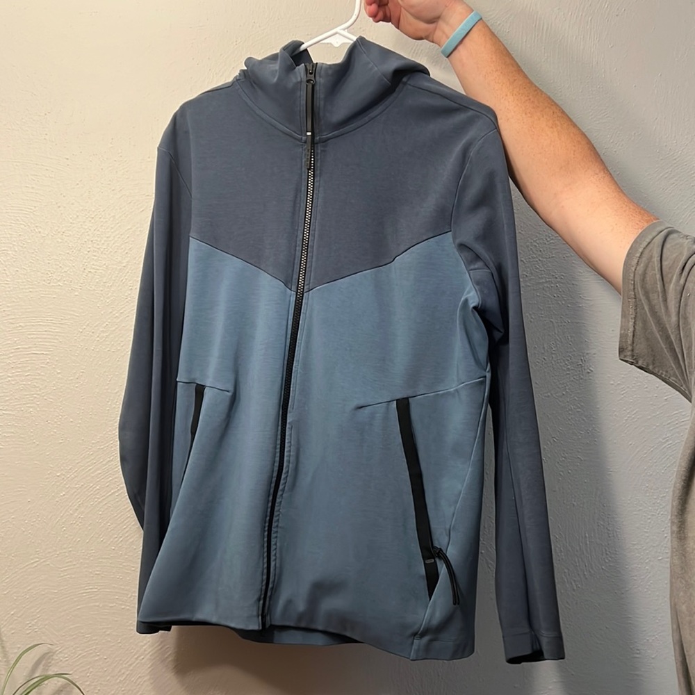 Nike tech fleece zip up jacket